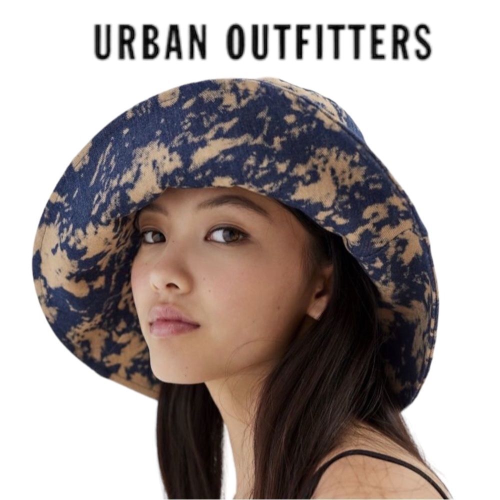 NEW UO Urban Outfitters Acid Wash Belted Floppy Bucket Hat